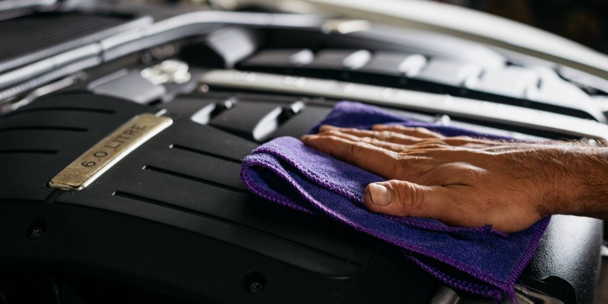 Engine Bay Cleaning: Enhance Performance & Aesthetics